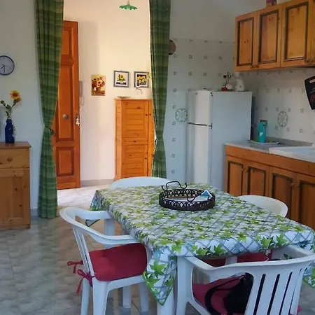 Casa Catalogna , Vicino Al Centro Storico. Casa vacanze Città di Lipari