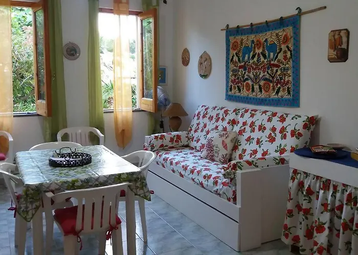 Casa Catalogna , Vicino Al Centro Storico. Casa vacanze Città di Lipari